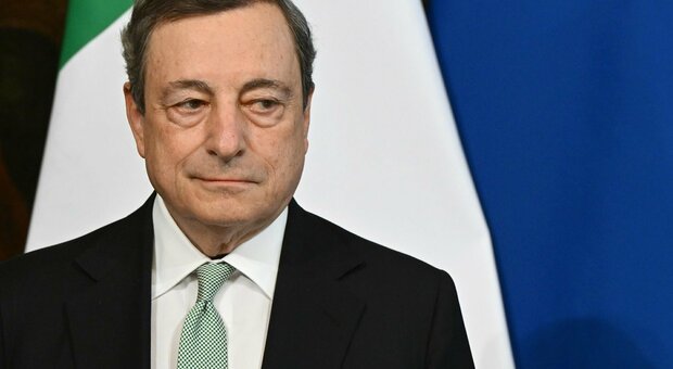 Dal grano alla frenata sulle armi, la diplomazia dei piccoli passi di Draghi per far ripartire il negoziato