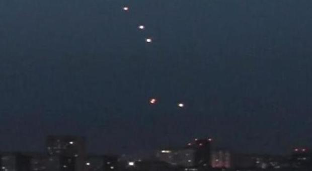 Allerta all'aeroporto di Delhi: "La torre di controllo ha avvistato degli ufo"