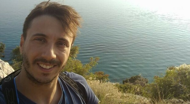 Malore in casa a Pesaro, pediatra trovato morto a 33 anni: aperta un'inchiesta