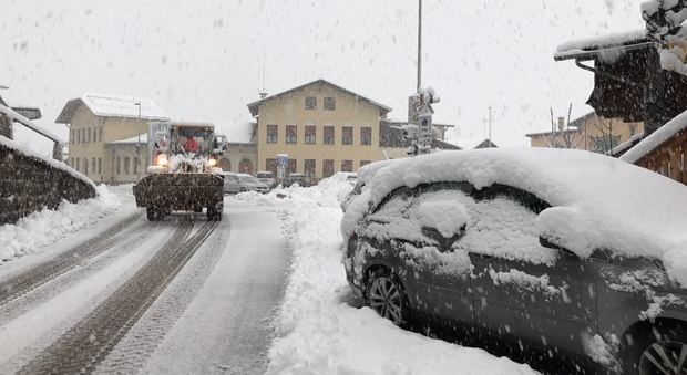 Nevica sulle Dolomiti: 20 centimetri già caduti a Colle Santa Lucia