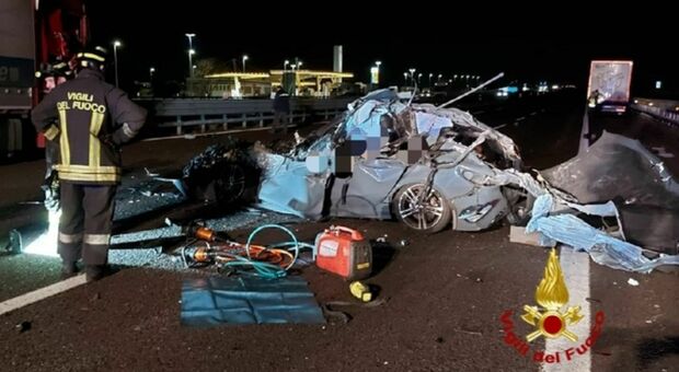 Incidente tra due Tir e un'auto in autostrada, Manuel Paissoni muore a 30 anni