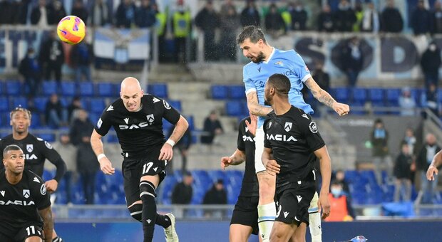 Arslan spegne i sogni rimonta di Sarri. Gol e spettacolo all'Olimpico: tra Lazio e Udinese finisce 4-4