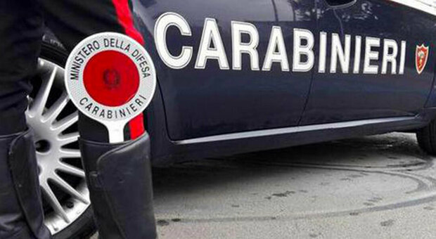 Roma, spara ai carabinieri per evitare controllo e sparisce: 31enne di origine serba arrestato dopo 4 anni