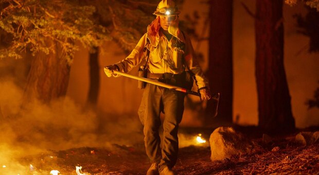 Usa, brucia la costa Ovest: 30 morti. Allarme in Oregon: «Prepararsi a disastro mortale di massa»