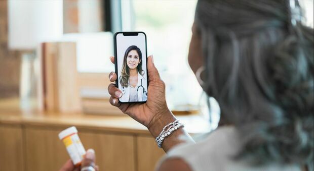 Med-influencer, da Instagram a TikTok sempre più medici sbarcano sui social