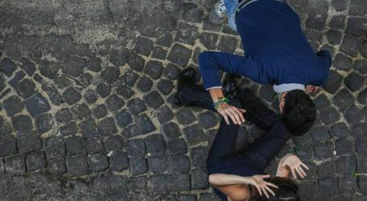Roma choc, studente ventenne rapinato e violentato dal branco: l'orrore a San Lorenzo