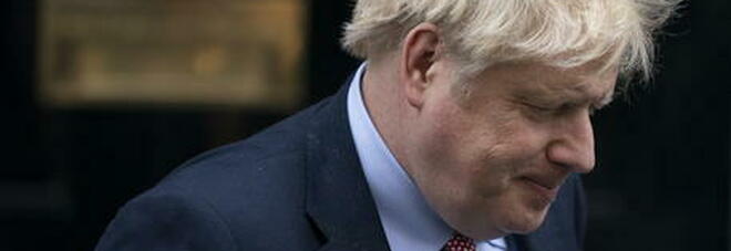 Boris Johnson, da Glasgow a Londra con il Jet privato: «Incredibile ipocrisia dopo la Cop26»