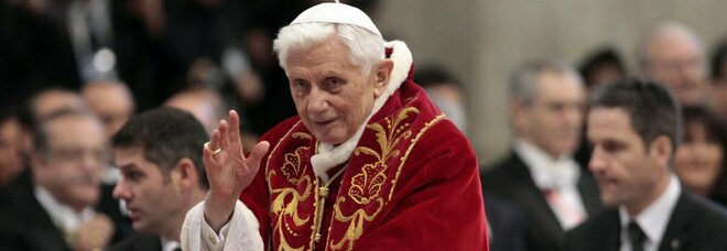 Monaco choc: «497 bimbi abusati dai preti, Papa Ratzinger insabbiò quattro casi»