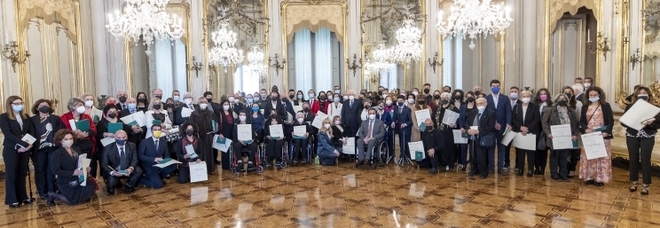 Quirinale, Mattarella consegna le Onorificenze dell'Ordine al Merito della Repubblica: chi sono gli insigniti, tutti i nomi