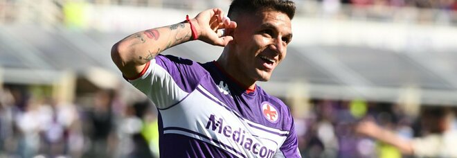 «Torreira alla Fiorentina, Barone all'Arsenal»: a Firenze lo striscione contro il mancato riscatto