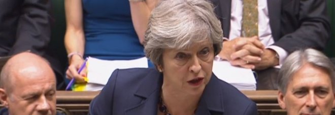 «Ministri molestatori seriali» Lo scandalo inguaia Theresa May