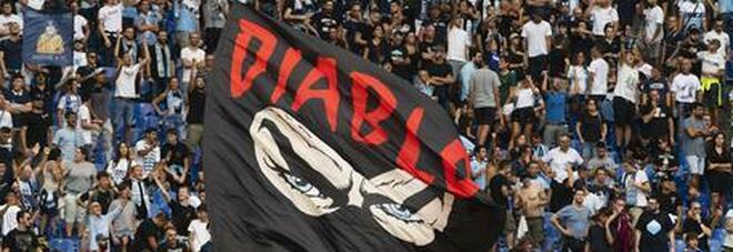 «Fascisti e violenti»: la Francia vieta la trasferta a Marsiglia ai tifosi della Lazio. La dura replica di Lotito