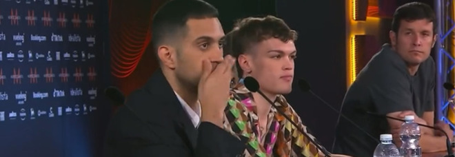 Mahmood, imbarazzante gaffe durante la conferenza stampa dell'Eurovision: il video diventa virale