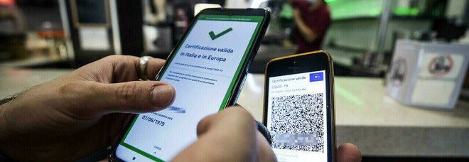 Firenze, falsi Green pass in vendita a 300 euro nei gruppi universitari su Telegram