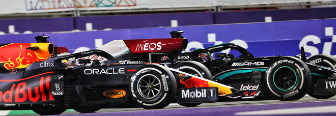 F1 GP Jeddah, diretta: Hamilton vince una incredibile gara, Verstappen 2°. Ora i due rivali sono a pari punti