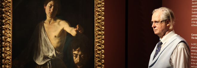 Caravaggio incontra Caravaggio: il David con la testa di Golia esposto al fianco della Cena in Emmaus