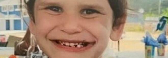Isabella, 6 anni, scomparsa a settembre. Arrestati i genitori per omicidio. «Uccisa un mese prima della denuncia»
