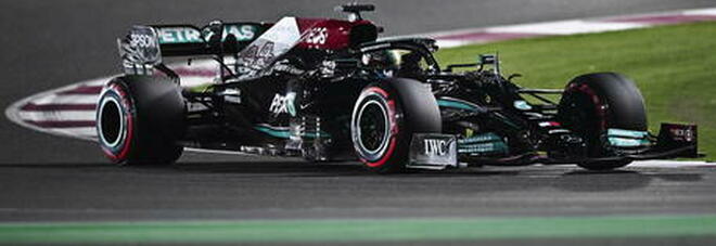 Formula 1, le pagelle del GP del Qatar: Hamilton s'impone di forza, ma Alonso fa un capolavoro. Ferrari appannate