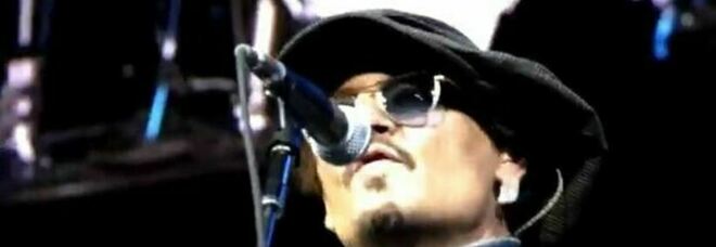 Johnny Depp torna sul palco con Jeff Beck, ospite al Pordenone Blues & Co. Festival come chitarrista