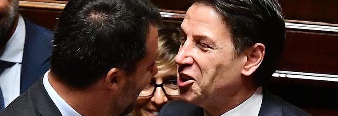 Sito Inps down, botta e risposta tra Conte e Salvini. Il premier: «Soffi sul malcontento». Il leader della Lega: «Se il sito è in tilt...»