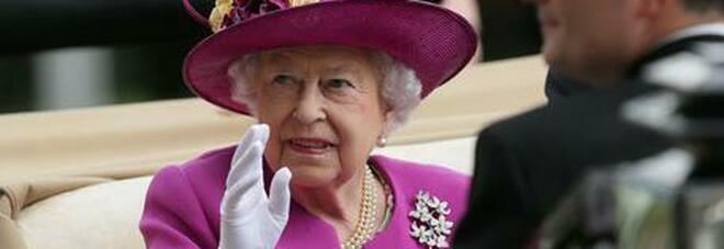 Il ritorno della regina Elisabetta: alla cerimonia di Windsor per il battesimo dei pronipoti