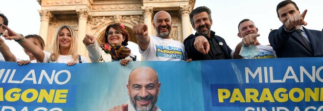 Flop di Paragone a Milano: voleva «neutralizzare il green pass» con i voti no vax