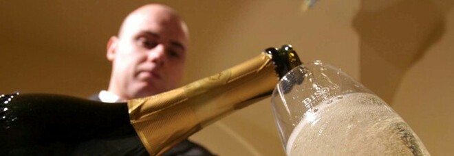 Champagne, allarme bollicine: senza più eventi niente vendemmia. Prezzi alle stelle