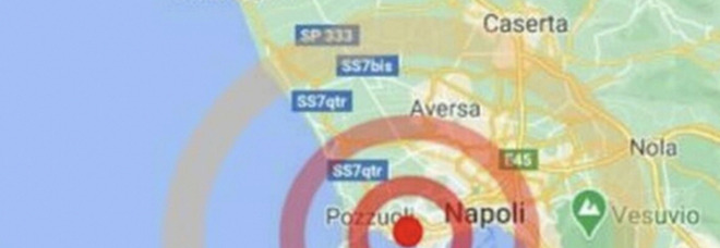 Terremoto, forte scossa a Napoli in zona Campi Flegrei: gente in strada