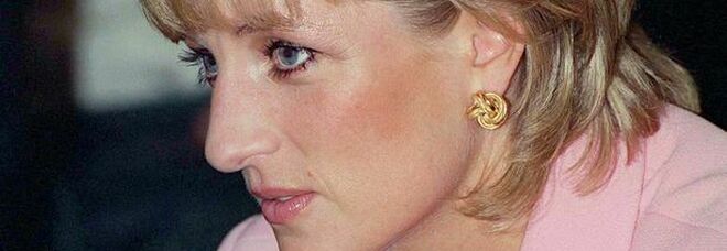 «L'anello di Lady Diana? Non doveva essere al dito di Kate, ma a quello di Meghan»