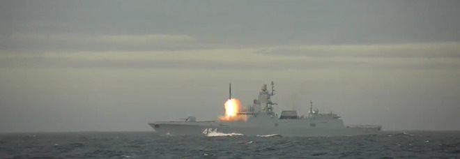 Mosca testa il missile ipersonico Tsirkon: è partito da una nave tra Norvegia e Russia