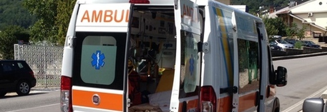 Violenta una studentessa ubriaca in ambulanza, arrestato un paramedico