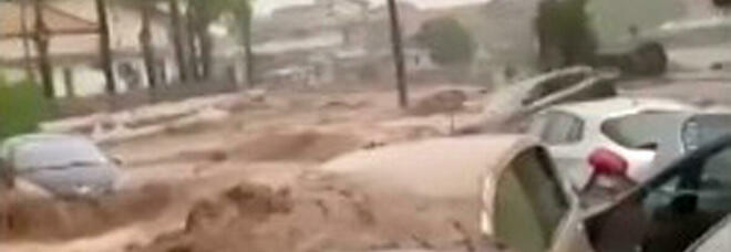 Maltempo in Sicilia, auto travolte dal fango a Scordia: coppia dispersa