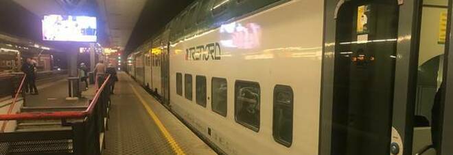 Le ragazze violentate sul treno e alla stazione tra Varese e Milano: «Urlavamo ma nessuno ci ha aiutato»