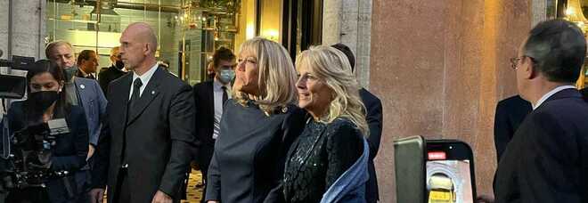 Lady Macron e Lady Biden, pausa tè nel cuore di Roma al ristorante Il Marchese FOTO