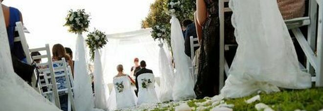 Covid, nuove regole per matrimoni e cerimonie dopo il 26 aprile: cosa cambia
