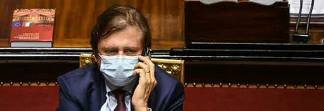 Gimbe: boom di contagi e ricoveri. Sileri: «Lockdown per i no-vax». Altri 1.600 casi in Veneto