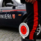 Roma, con lo scooter rubato scappa all'alt dei carabinieri ma schianta contro la polizia