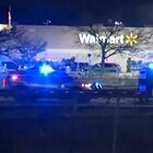 Sparatoria nel supermercato Walmart in Virginia, il direttore fa fuoco sui dipendenti: 7 morti, molti i feriti