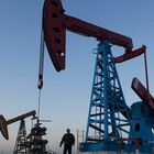 Corre il petrolio, Brent sopra 97 dollari con crisi ucraina