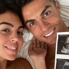 Cristiano Ronaldo ringrazia i tifosi del Liverpool: le parole della famiglia del campione dopo la morte del figlio