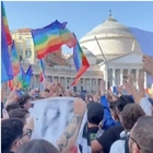 Napoli, i cori da stadio contro Roma alla manifestazione per la pace: «Brucerò la Capitale» VIDEO