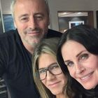 Friends, mini-reunion per Monica, Rachel e Joey: la foto fa impazzire i fan