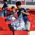 Qatar 2022, i tifosi del Giappone ripuliscono lo stadio nella gara contro la Costa Rica