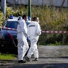Crotone, donna uccisa in casa con un colpo di pistola: il cadavere trovato dal figlio. Fermato l'ex marito