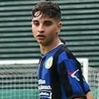 Daniele Bosica, morto a 18 anni il calciatore della Renato Curi Angolana: fu vittima di uno scontro di gioco. La squadra: «Un ragazzo eccezionale»