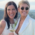 Francesca Pascale e Paola Turci spose, le dolci dediche su Instagram: «Il giorno più bello della mia vita»