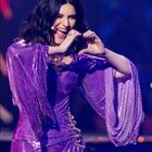 Laura Pausini e il malore a Eurovision: «Colpa dello stress». Cosa è successo durante la finale di ieri