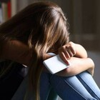 Dodicenne ricattata a scuola dai bulli: «Foto sexy o soldi». La madre scopre tutto e denuncia