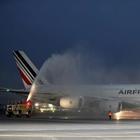 Incendio su aereo Air France a Firenze, le fiamme al carrello domate dai vigili del fuoco