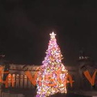 Gualtieri inaugura le luminarie dell'albero di Natale di Piazza Venezia, il momento dell'accensione